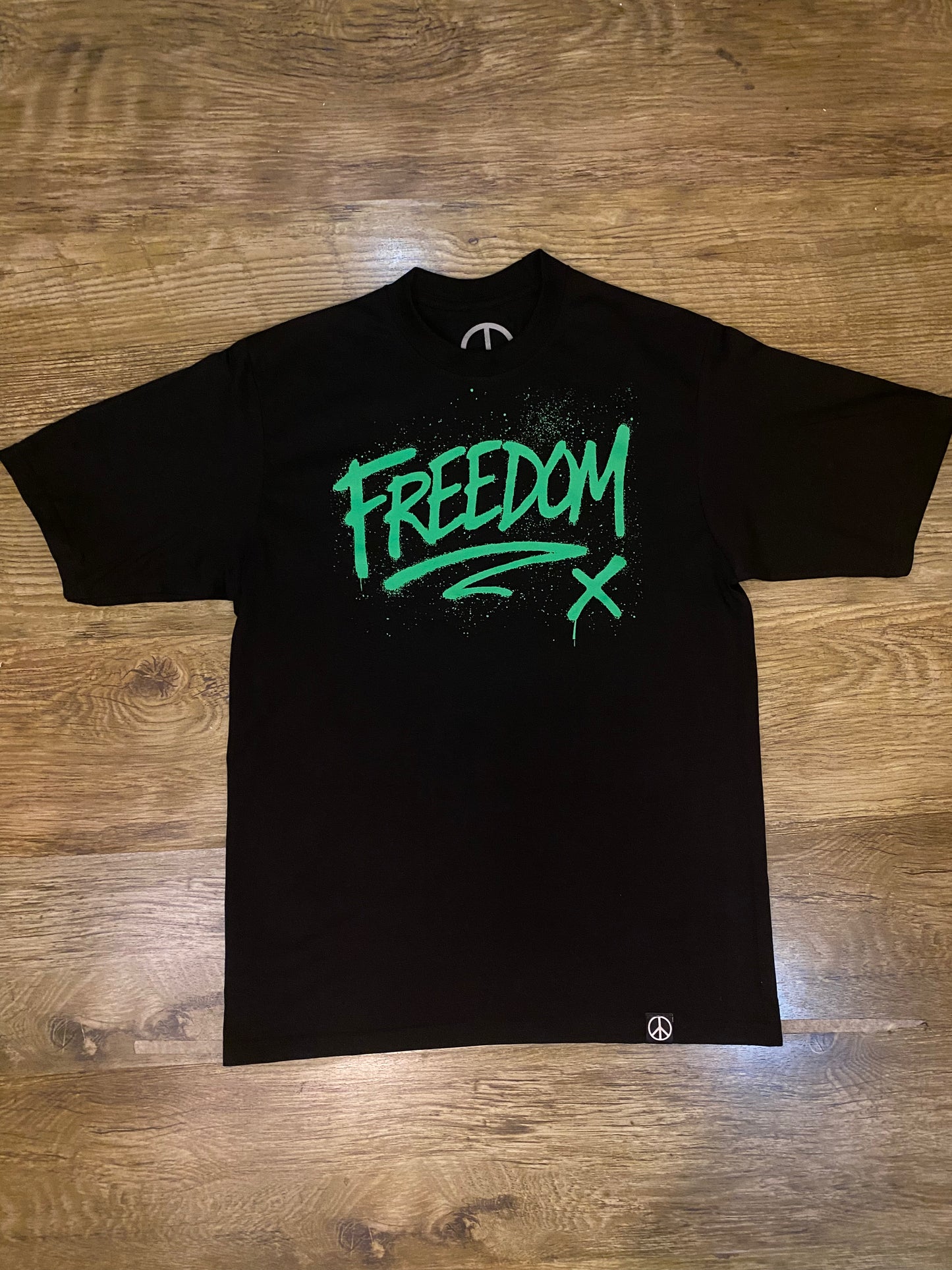 Spray Freedom Oversized Version in Black