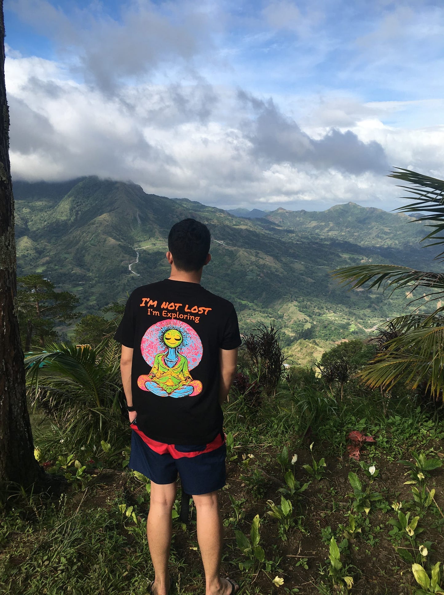 I'm Exploring Tee in Black