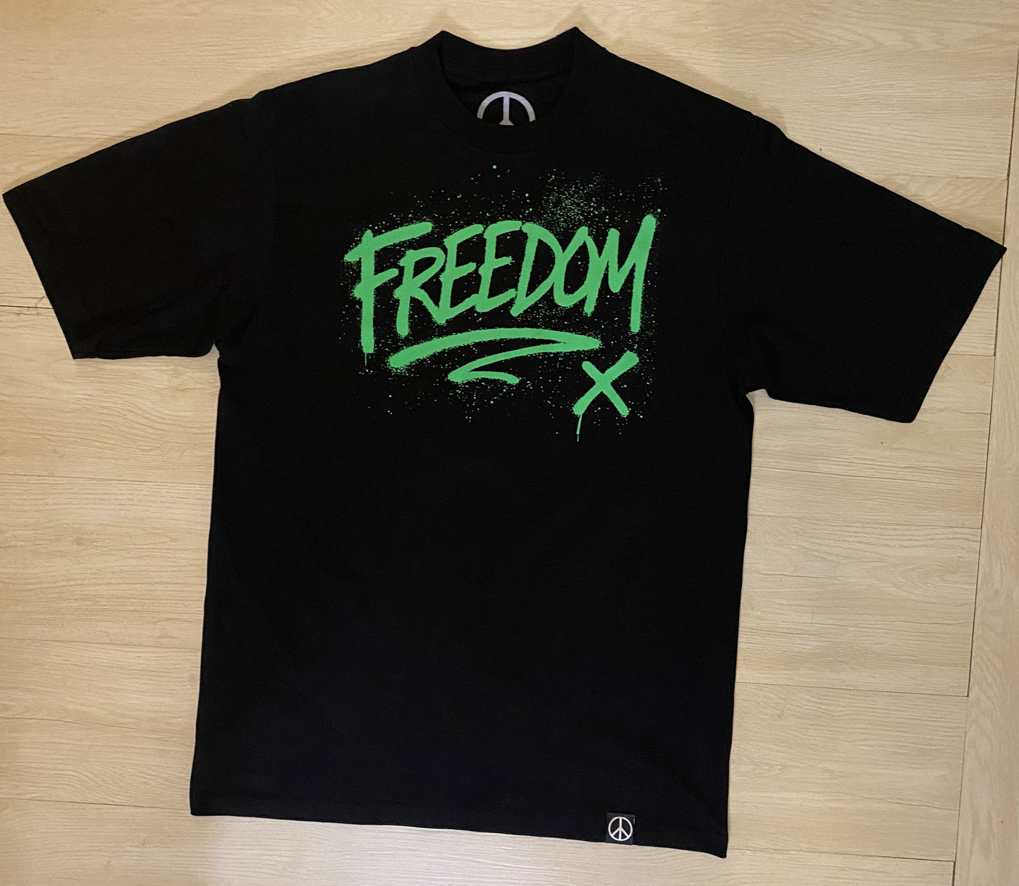 Spray Freedom Oversized Version in Black